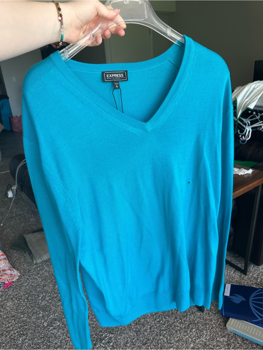 Express Men's V-Neck Sweater in Bright Teal
